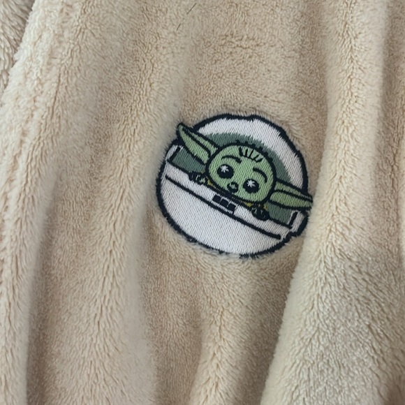 EUC Kids Grogu Robe from Gap - Picture 2 of 5
